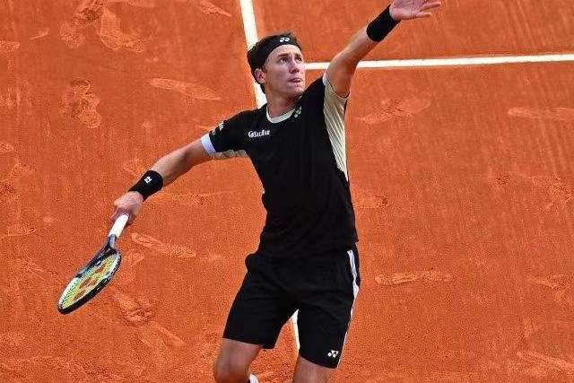 关于蒙特卡洛大师赛完胜年终总决赛，西西帕斯刷新纪录的信息