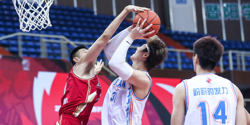 开云体育平台APP-山西队轻取深圳队，米切尔扛起全队