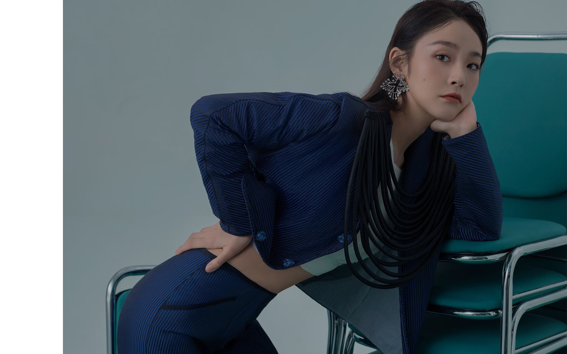 绿茵场的战鼓，在硬木地板上擂响，当东契奇开启他的欧冠淘汰赛之夜