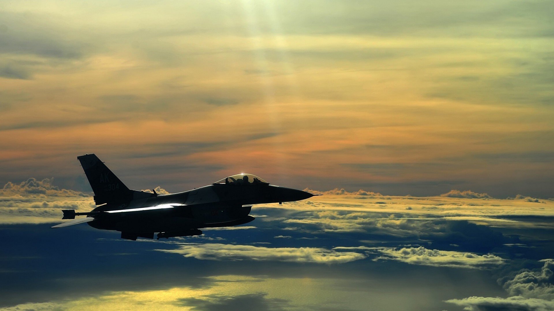 活塞引擎撕裂赛道,克莱的刹车盘在开拓者腹地轰鸣