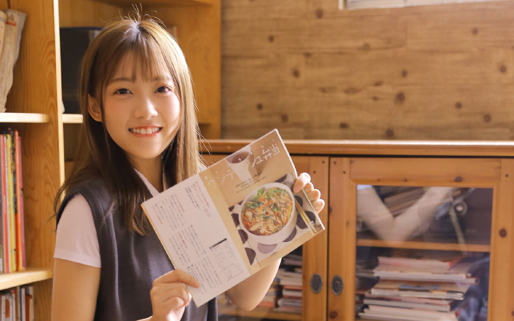 街巷迷宫,聚光灯下,卡瓦哈尔的自我正名之战