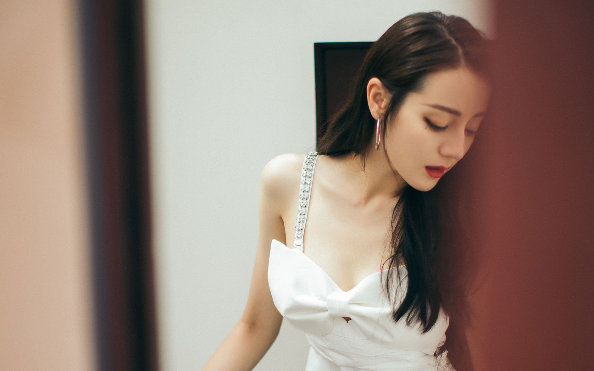 唯一悖论,莱万以一己之力封神,却成了波兰被绝杀的注脚